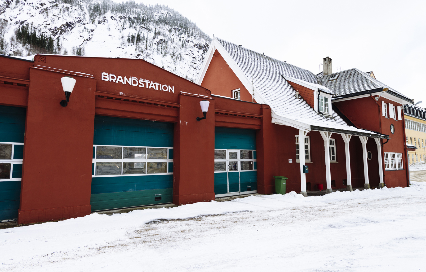 Brannstasjon Rjukan  Foto: Ian Brodie